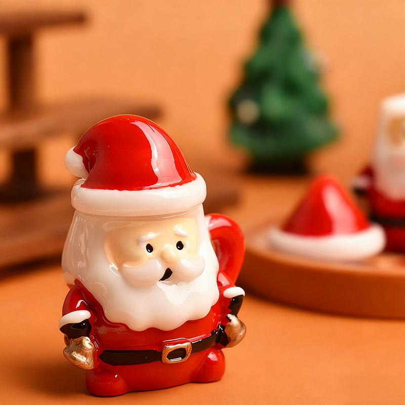 Mini Santa Teacup Ornament - R - Resin Art And Decor recension och pris
