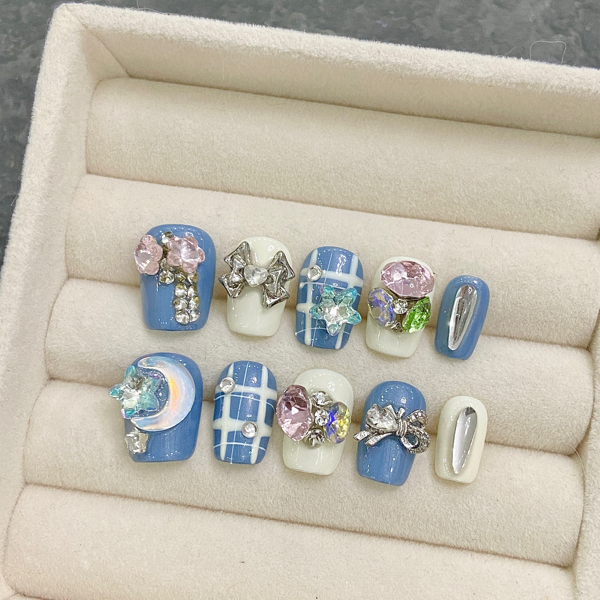 Handmade Press on Nails Shiny  - Resin Art Glitter recension och pris